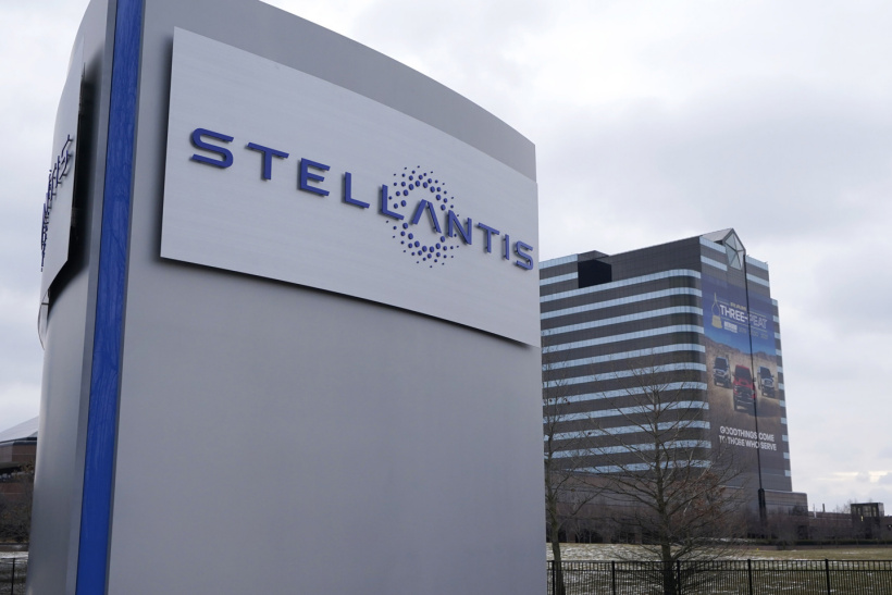 富士康與 Stellantis 集團成立 Mobile Drive 合資公司,為汽車供應軟硬件