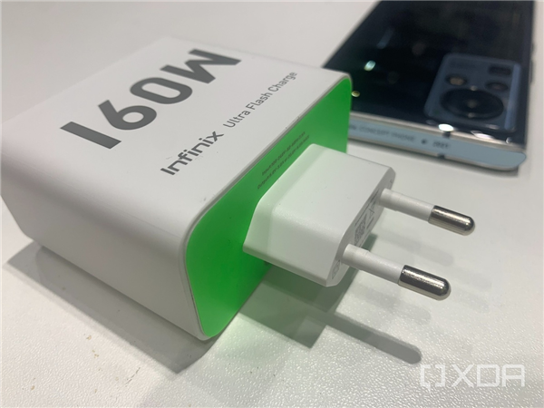 傳音 160W 快充新機渲染圖曝光:左上角單孔瀑布屏,設計硬朗