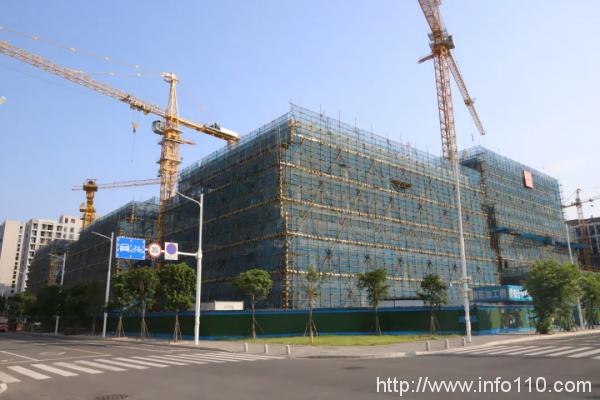 中國東南大數據產業園研發樓六期項目主體結構封頂