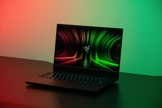 做英雄還是做NPC?雷蛇×AMD給你答案