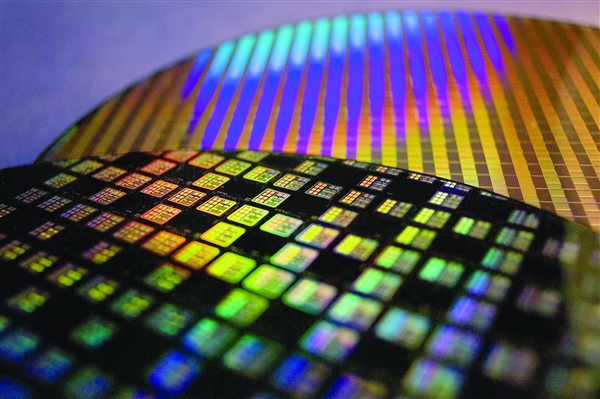 無需EUV光刻機 鎧俠開發NIL半導體工藝:直奔5nm
