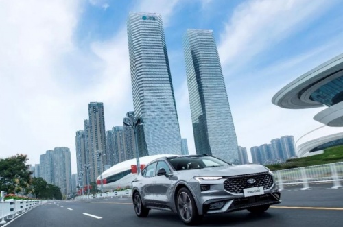 C-V2X商用落地照進(jìn)現(xiàn)實(shí)，中國車企如何變道超車？