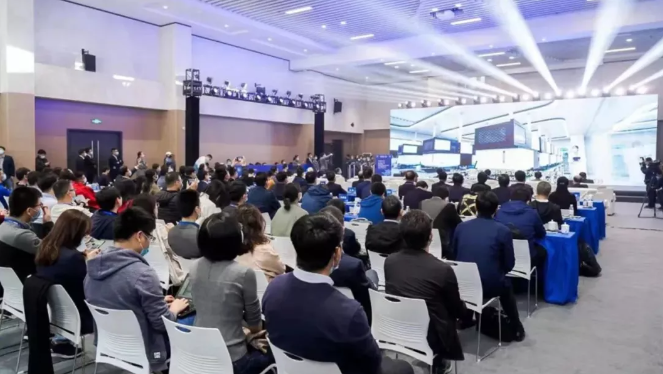 榮聯亮相ICG-16,以大數據+AI驅動精準醫學和臨床科研創新
