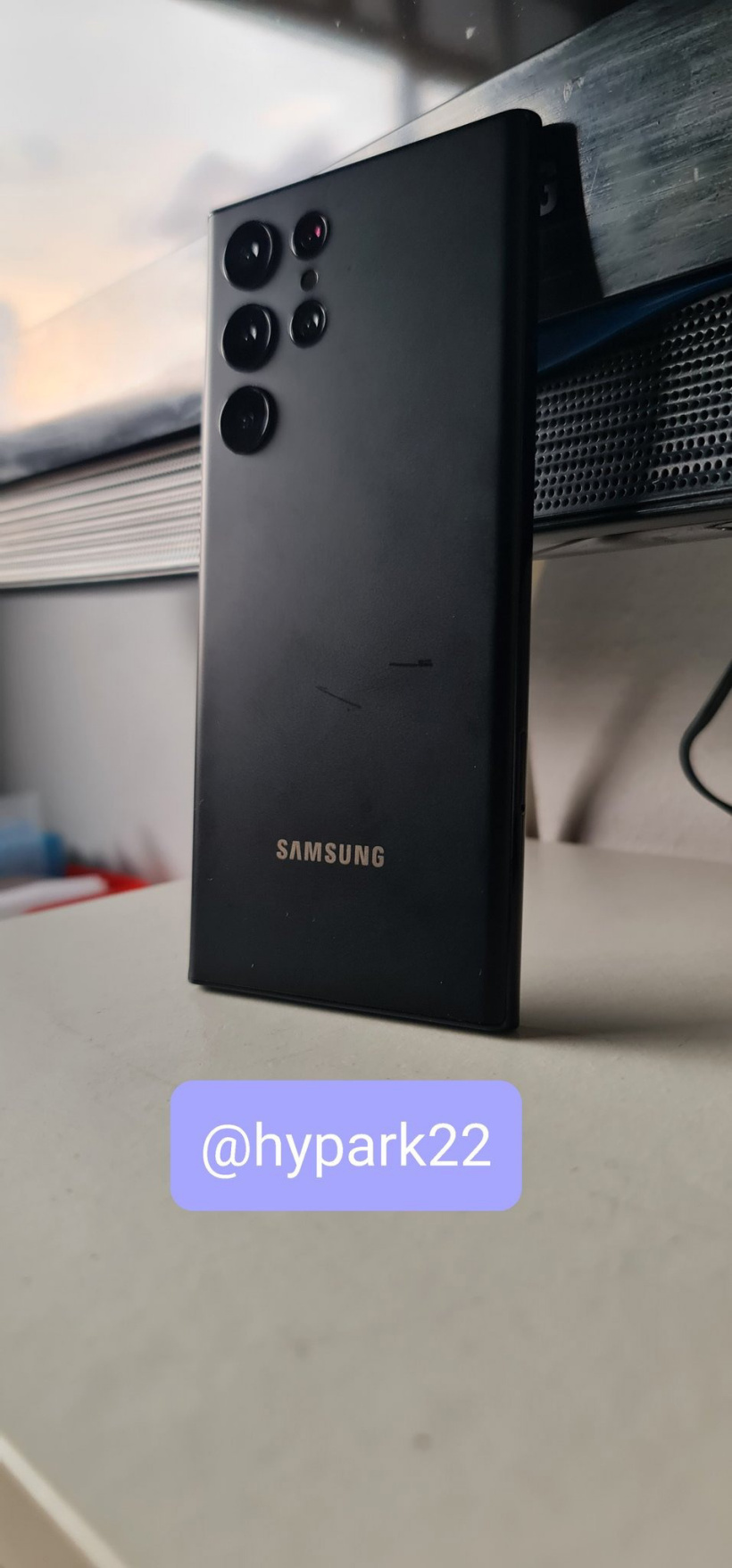 爆料:三星 Galaxy S22 Ultra 將有 1TB 存儲版本,啞光黑“真機”現身