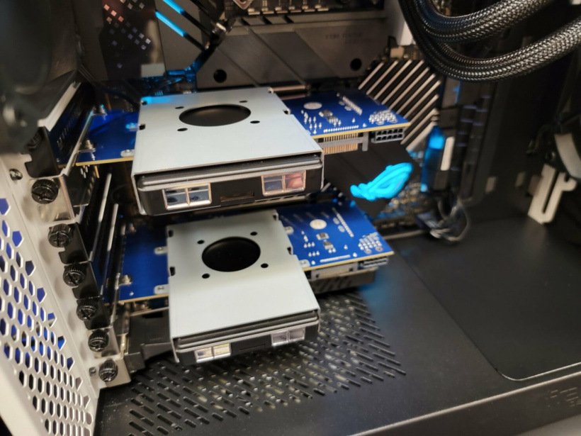 英特爾測試三星 PM1743 PCIe 5.0 SSD，組成陣列速度達(dá) 28.3 GB/s