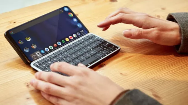 側滑全鍵盤設計，Planet Astro Slide 5G 發布：Android+Linux 雙系統