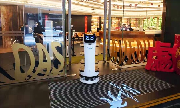 守望相助,馳援香港,普渡科技無償向香港捐贈多臺機器人