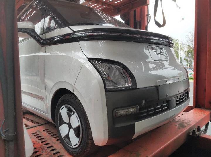 五菱全新電動小車 Air EV 曝光:支持快充,將提供四座車型