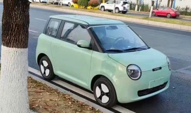 五菱宏光 MINI EV 新對手,長安“糯玉米”路試諜照曝光